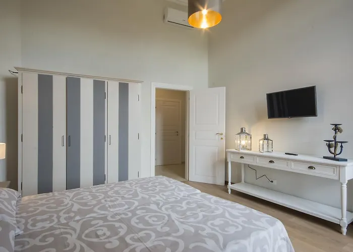 Iris Apartments By Mmega